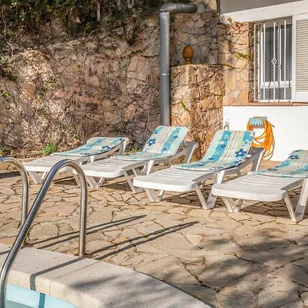 Vakantiehuis Nice In With 2 Bedrooms&outdoor Swimming Pool Lloret de Mar